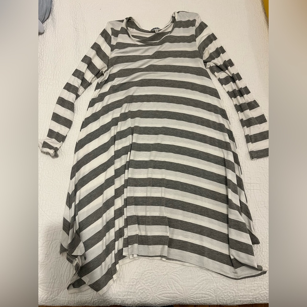 Striped flowy dress
